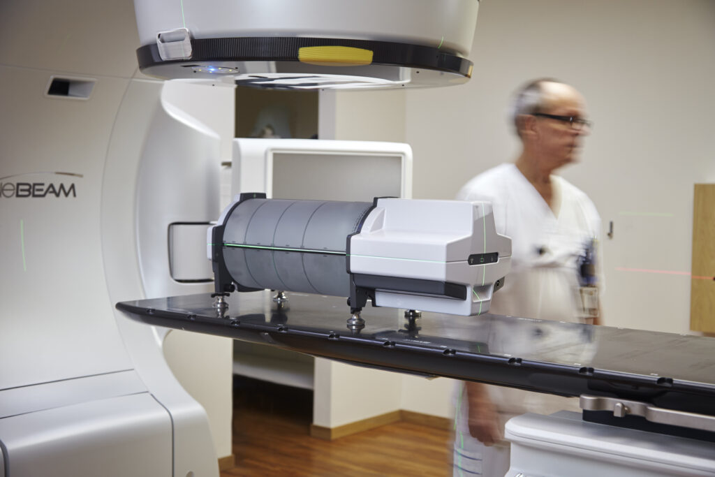 Medical physicist with Delta4 Phantom+ and Varian TrueBeam