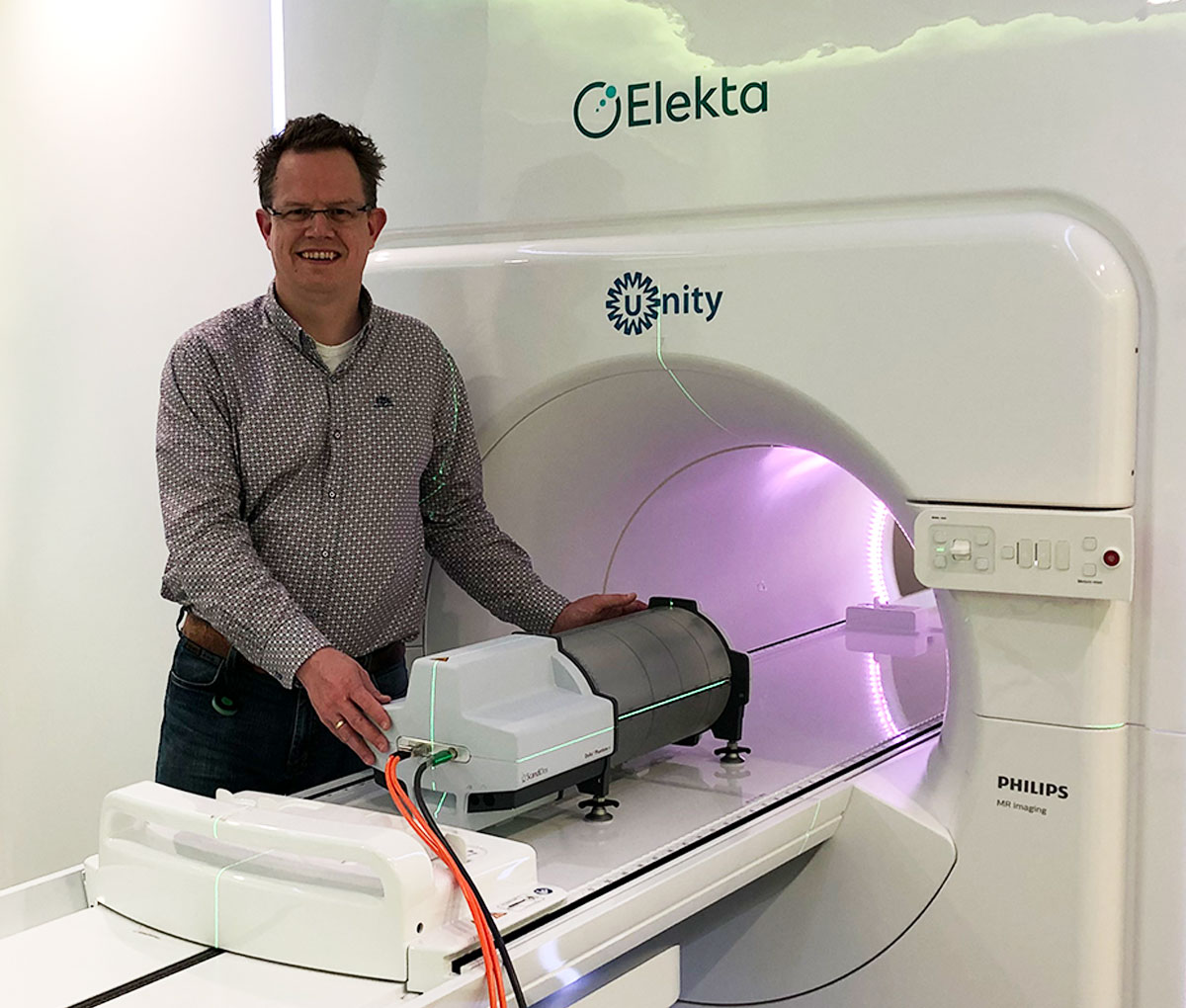 Medical Physicist Wilfred de Vries with Delta4 Phantom+ MR and Elekta Unity